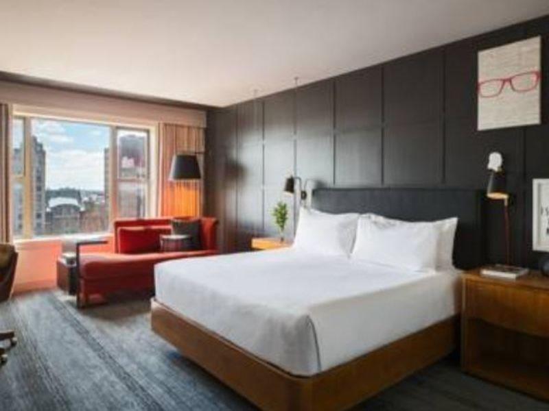 Hotel Renaissance Downtown 4*