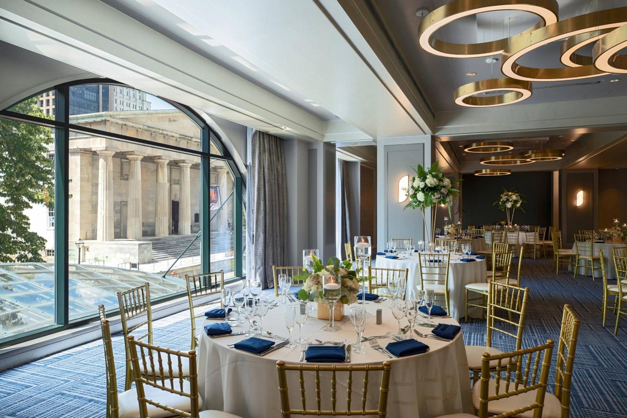 Renaissance Downtown Hotel