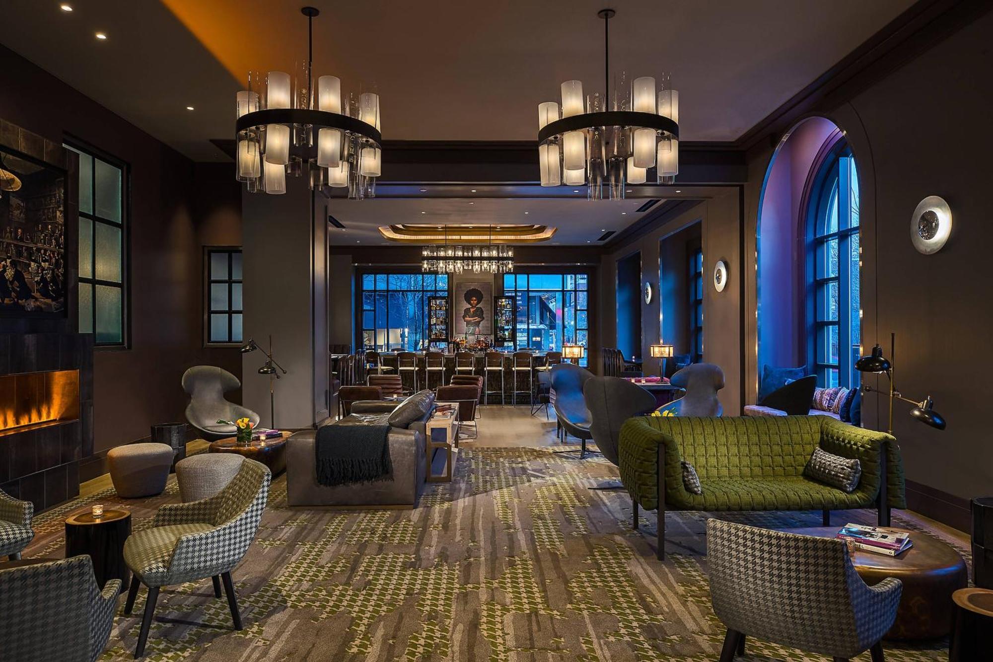 Hotel Renaissance Downtown