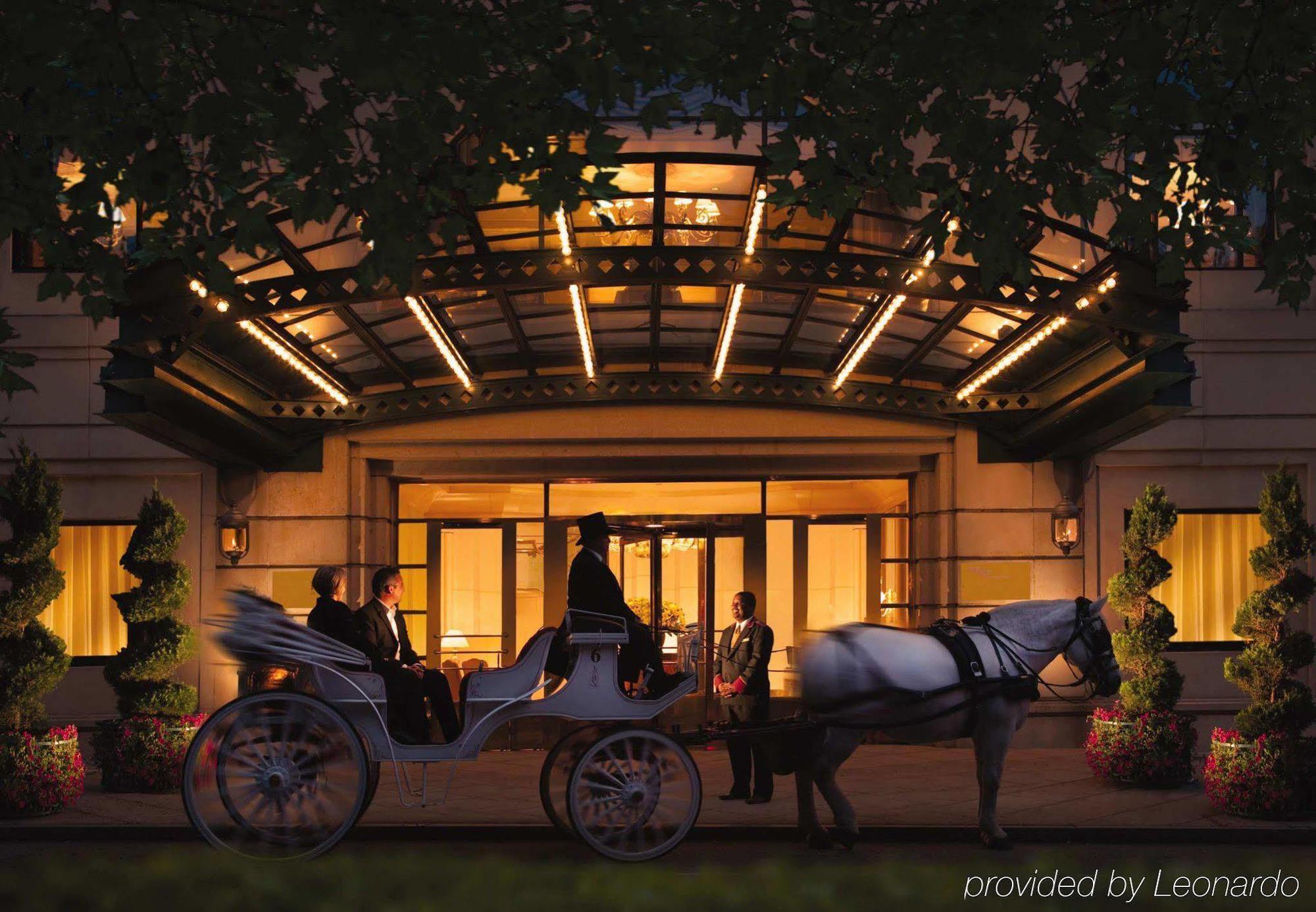 Renaissance Downtown Hotel 4*