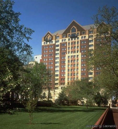 Hotel Renaissance Downtown 4*